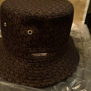 Michael Kors Bucket Hat